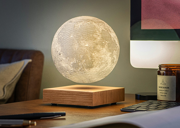 Gingko’s Smart Moon Lamp